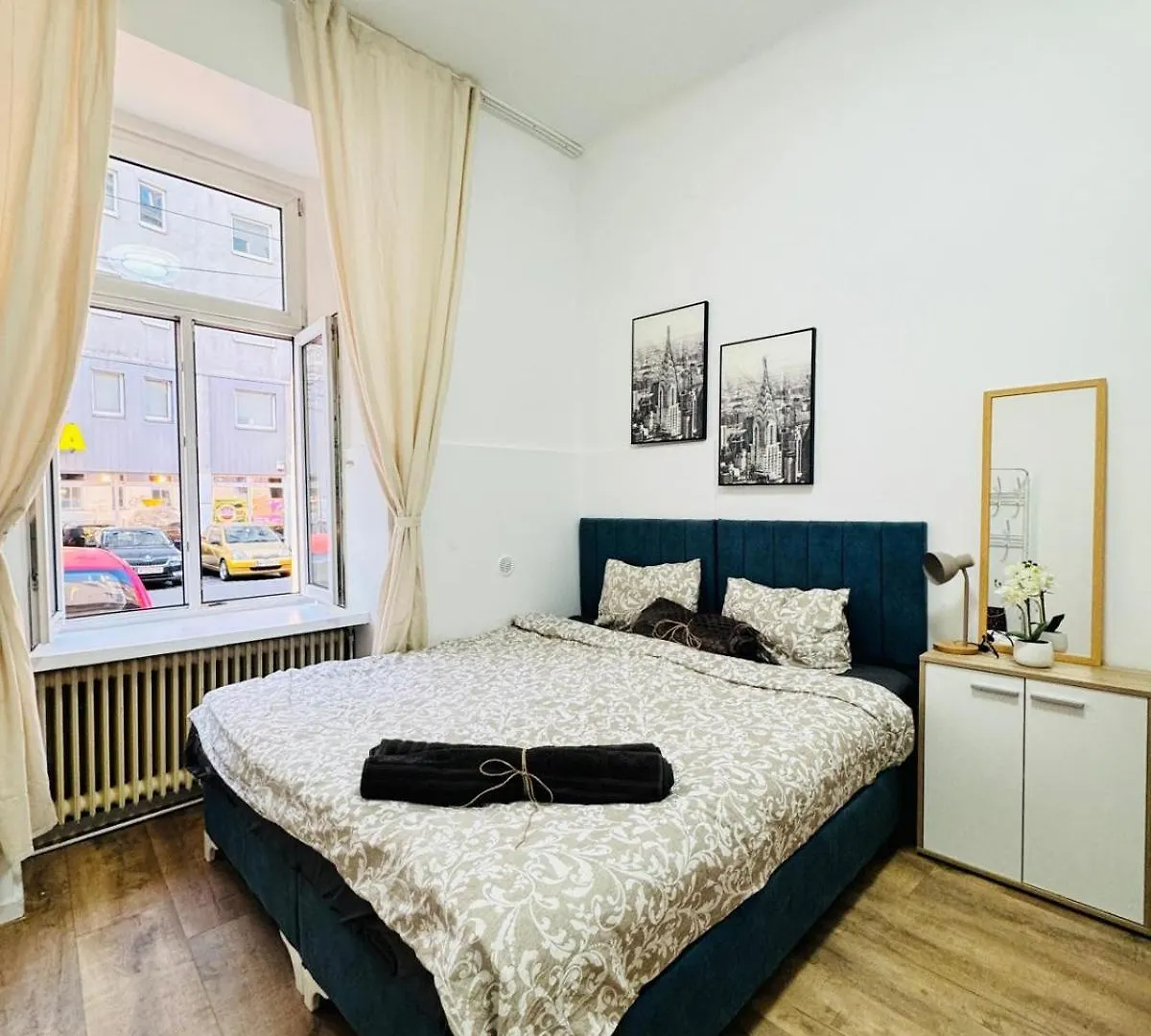 5Br Apartment, Only 10Min Walk To Matzleinsdorfer Platz Vienna 0*,  Austria