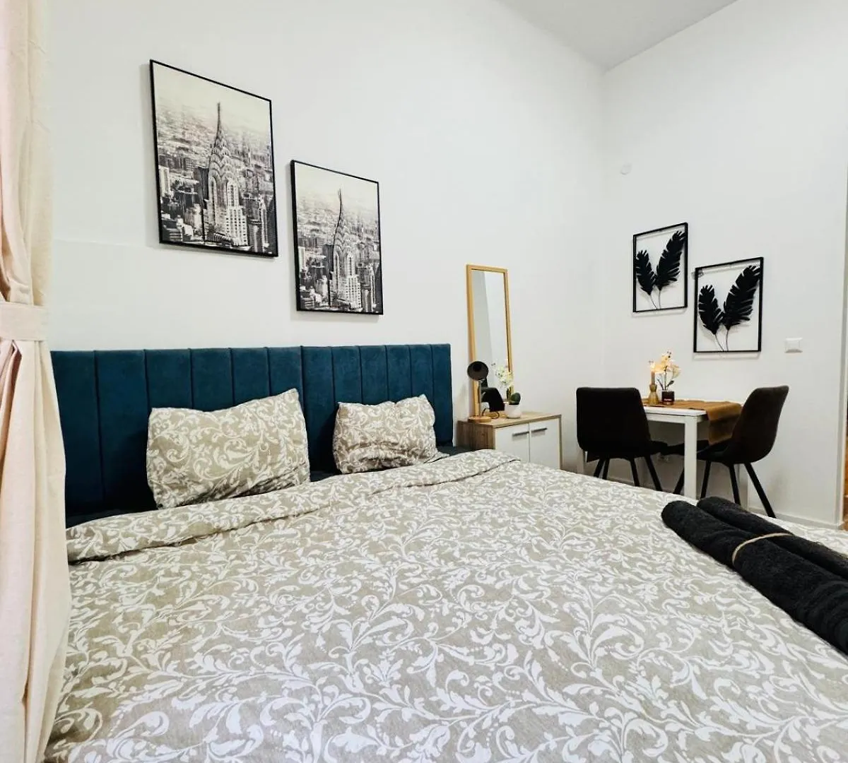 5Br Apartment, Only 10Min Walk To Matzleinsdorfer Platz Vienna 0*,  Austria