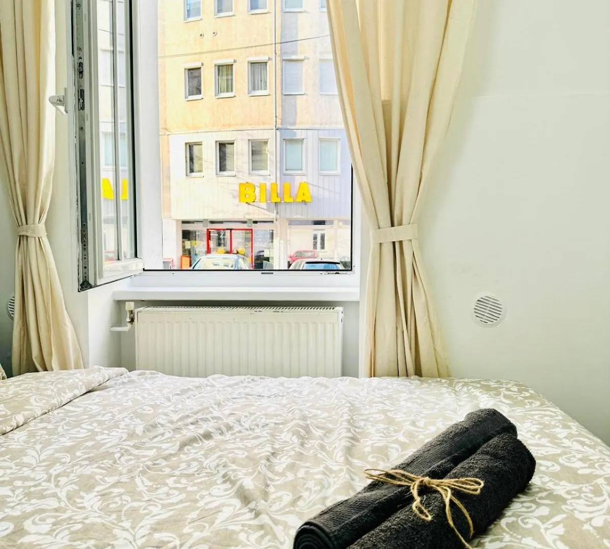 Apartment 5Br Apartment, Only 10Min Walk To Matzleinsdorfer Platz Vienna Austria