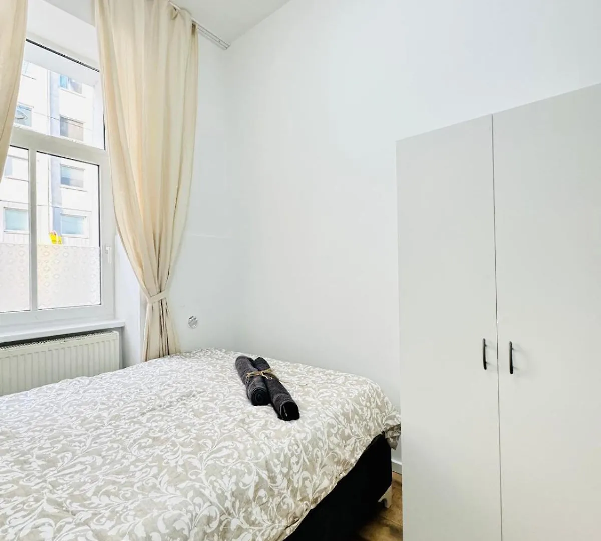 Apartment 5Br Apartment, Only 10Min Walk To Matzleinsdorfer Platz Vienna
