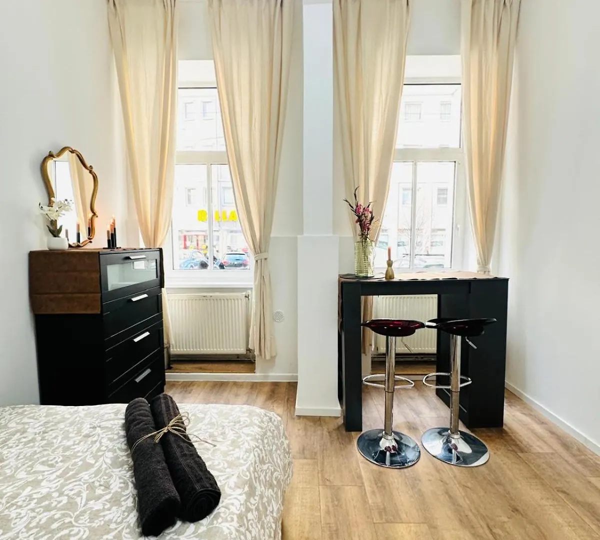 5Br Apartment, Only 10Min Walk To Matzleinsdorfer Platz Vienna 0*,  Austria